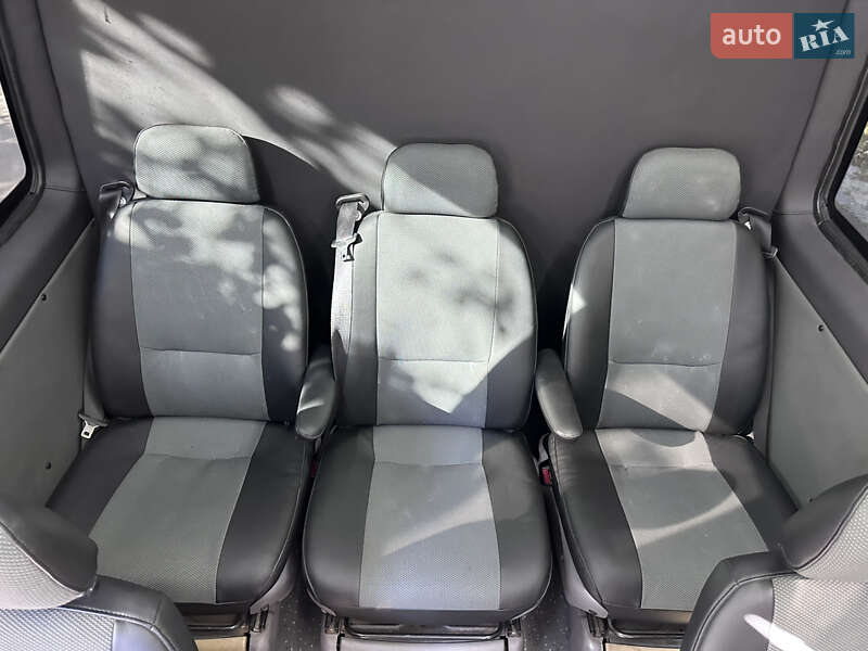 Грузопассажирский фургон Mercedes-Benz Sprinter 1996 в Львове