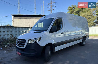 Грузовой фургон Mercedes-Benz Sprinter 2019 в 