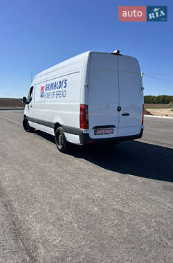 Грузовой фургон Mercedes-Benz Sprinter 2022 в 