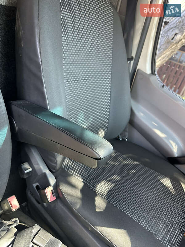 Вантажний фургон Mercedes-Benz Sprinter 2006 в Одесі фото 11 Вантажний фургон Mercedes-Benz Sprinter 2006 в Одесі