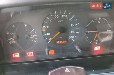 Грузовой фургон Mercedes-Benz Sprinter 1999 в 
