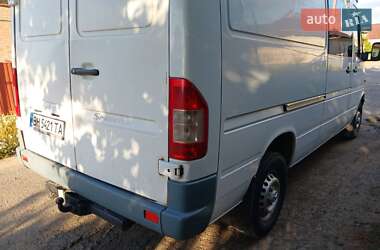 Грузовой фургон Mercedes-Benz Sprinter 1999 в 
