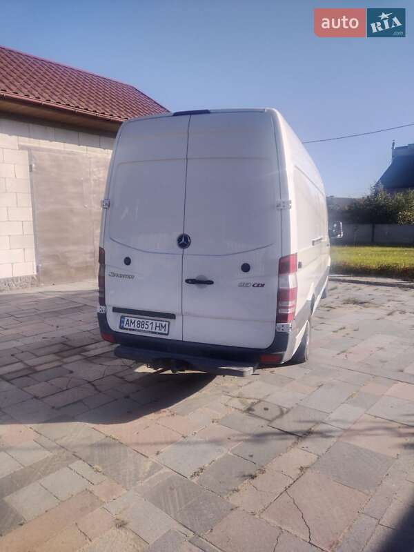 Вантажний фургон Mercedes-Benz Sprinter 2010 в Хорошеві