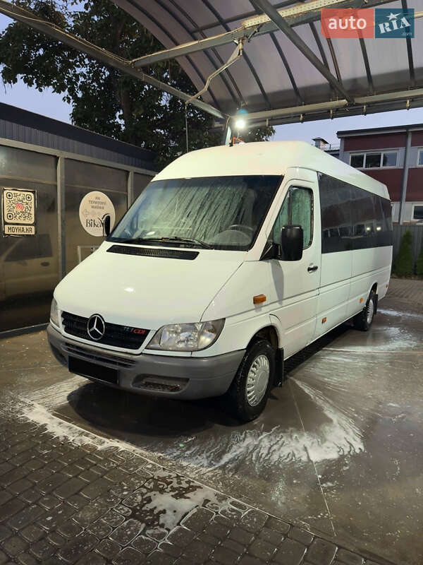 Mercedes-Benz Sprinter 2005