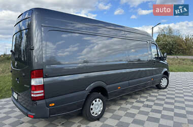 Грузовой фургон Mercedes-Benz Sprinter 2015 в 