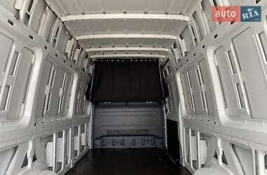 Грузовой фургон Mercedes-Benz Sprinter 2020 в 