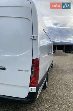 Грузовой фургон Mercedes-Benz Sprinter 2020 в 