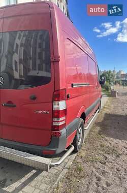 Вантажний фургон Mercedes-Benz Sprinter 2015 в 