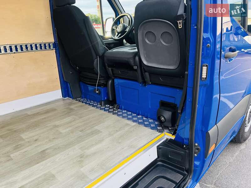Вантажний фургон Mercedes-Benz Sprinter 2020 в Дніпрі
