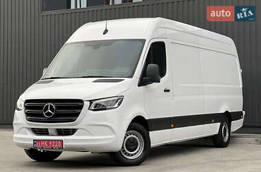 Грузовой фургон Mercedes-Benz Sprinter 2021 в 