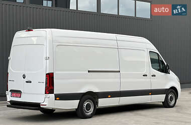 Грузовой фургон Mercedes-Benz Sprinter 2021 в 