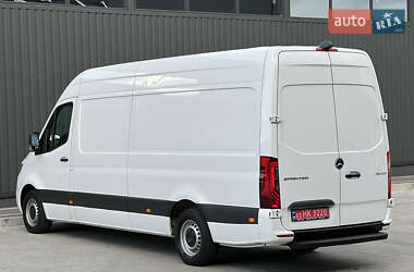 Грузовой фургон Mercedes-Benz Sprinter 2021 в 