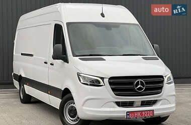 Грузовой фургон Mercedes-Benz Sprinter 2021 в 