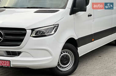 Грузовой фургон Mercedes-Benz Sprinter 2021 в 