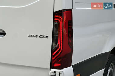 Грузовой фургон Mercedes-Benz Sprinter 2021 в 