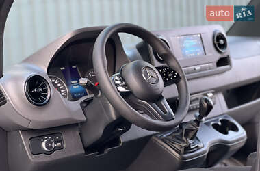 Грузовой фургон Mercedes-Benz Sprinter 2021 в 