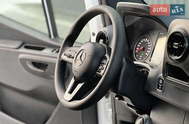 Грузовой фургон Mercedes-Benz Sprinter 2021 в 