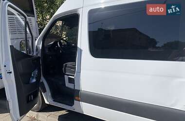 Грузопассажирский фургон Mercedes-Benz Sprinter 2023 в 
