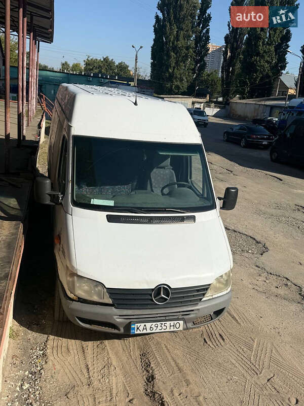 Грузовой фургон Mercedes-Benz Sprinter 2000 в Киеве