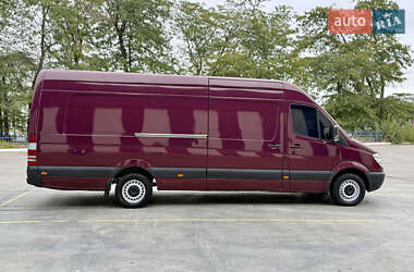 Грузовой фургон Mercedes-Benz Sprinter 2010 в 