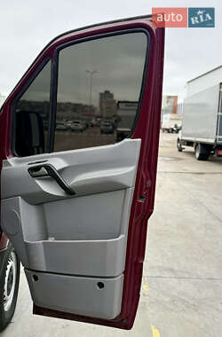 Грузовой фургон Mercedes-Benz Sprinter 2010 в 