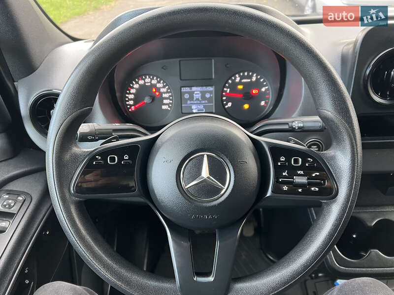 Грузовой фургон Mercedes-Benz Sprinter 2020 в Нововолынске