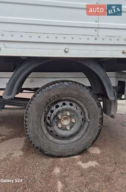 Грузовой фургон Mercedes-Benz Sprinter 2000 в 