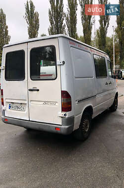 Грузопассажирский фургон Mercedes-Benz Sprinter 2000 в 