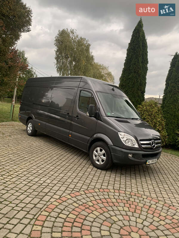 Микроавтобус грузовой (до 3,5т) Mercedes-Benz Sprinter 2012 в Иваничах