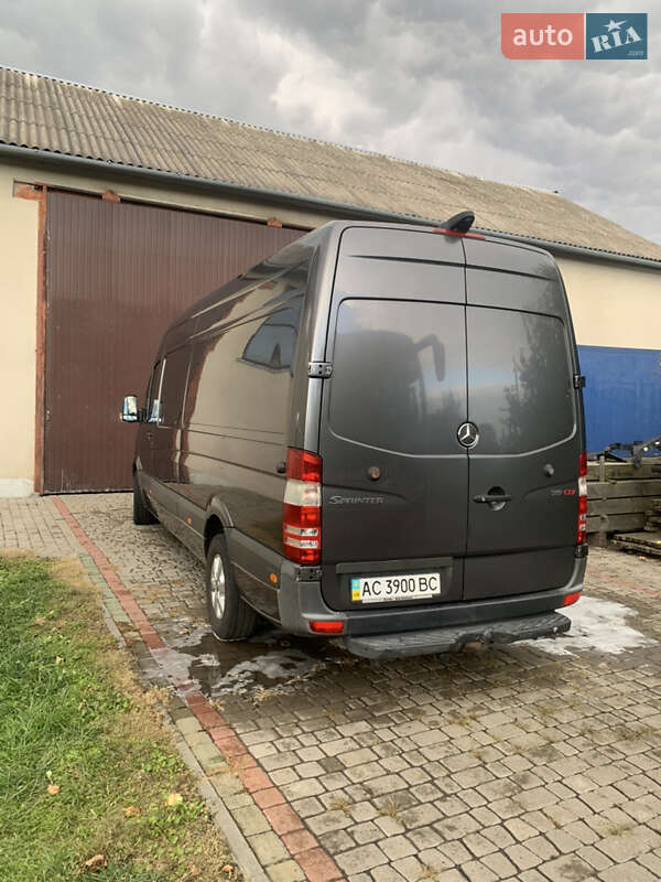 Микроавтобус грузовой (до 3,5т) Mercedes-Benz Sprinter 2012 в Иваничах