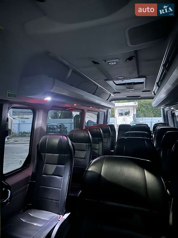 Туристический / Междугородний автобус Mercedes-Benz Sprinter 2015 в Ровно