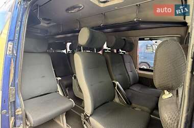 Пригородный автобус Mercedes-Benz Sprinter 2000 в 
