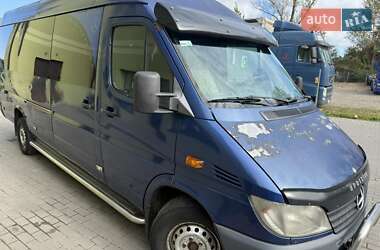 Пригородный автобус Mercedes-Benz Sprinter 2000 в 
