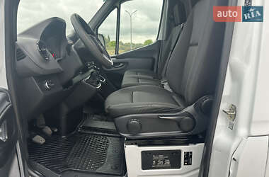 Грузовой фургон Mercedes-Benz Sprinter 2021 в 