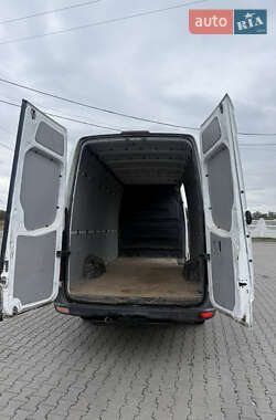 Грузовой фургон Mercedes-Benz Sprinter 2013 в 