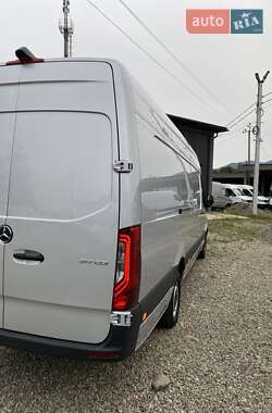 Грузовой фургон Mercedes-Benz Sprinter 2023 в 