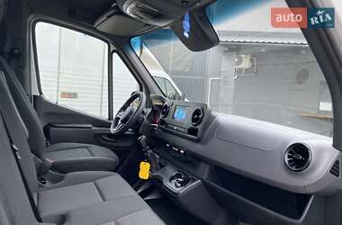 Грузовой фургон Mercedes-Benz Sprinter 2023 в 