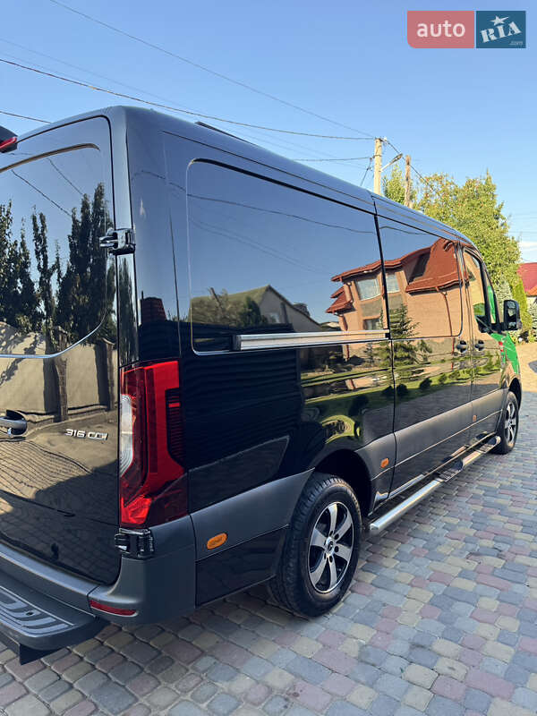 Микроавтобус Mercedes-Benz Sprinter 2019 в Ровно фото 35 Микроавтобус Mercedes-Benz Sprinter 2019 в Ровно