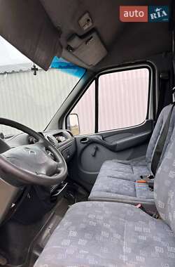 Грузовой фургон Mercedes-Benz Sprinter 2004 в 