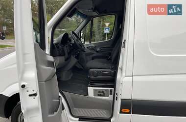 Грузовой фургон Mercedes-Benz Sprinter 2018 в 