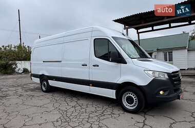 Грузовой фургон Mercedes-Benz Sprinter 2020 в 