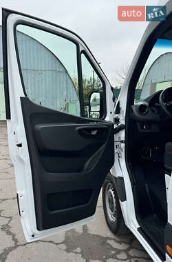 Грузовой фургон Mercedes-Benz Sprinter 2020 в 