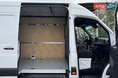 Грузовой фургон Mercedes-Benz Sprinter 2020 в 