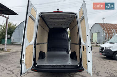 Грузовой фургон Mercedes-Benz Sprinter 2020 в 