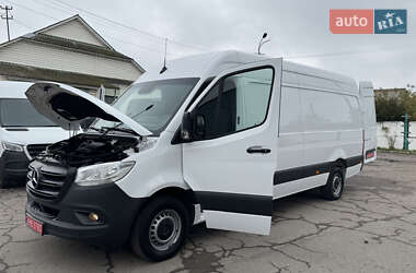 Грузовой фургон Mercedes-Benz Sprinter 2020 в 