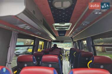 Туристический / Междугородний автобус Mercedes-Benz Sprinter 2012 в 