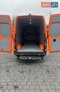 Грузовой фургон Mercedes-Benz Sprinter 2020 в 