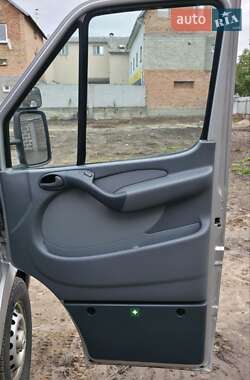Грузопассажирский фургон Mercedes-Benz Sprinter 2006 в 