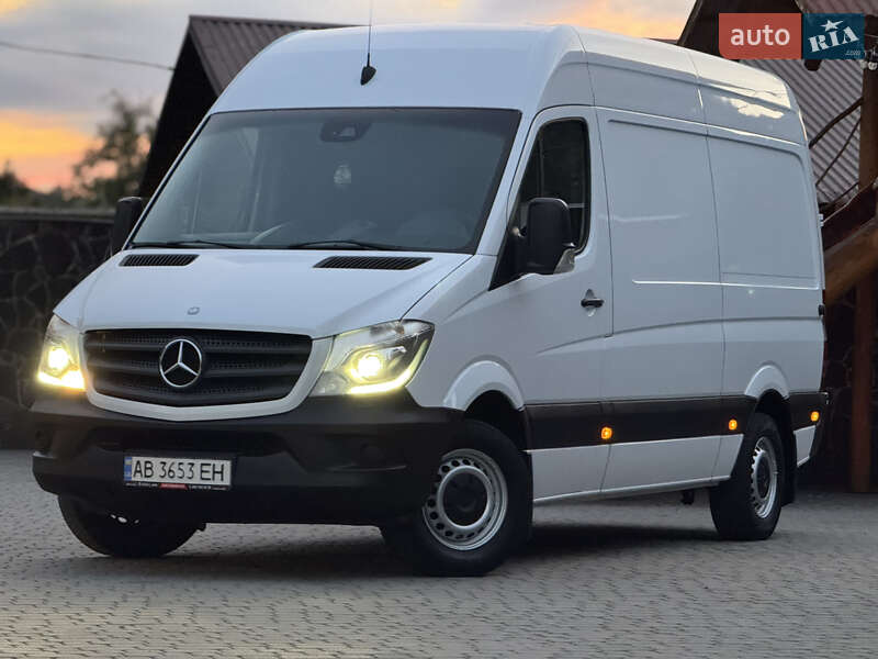 Вантажний фургон Mercedes-Benz Sprinter 2015 в Іршаві