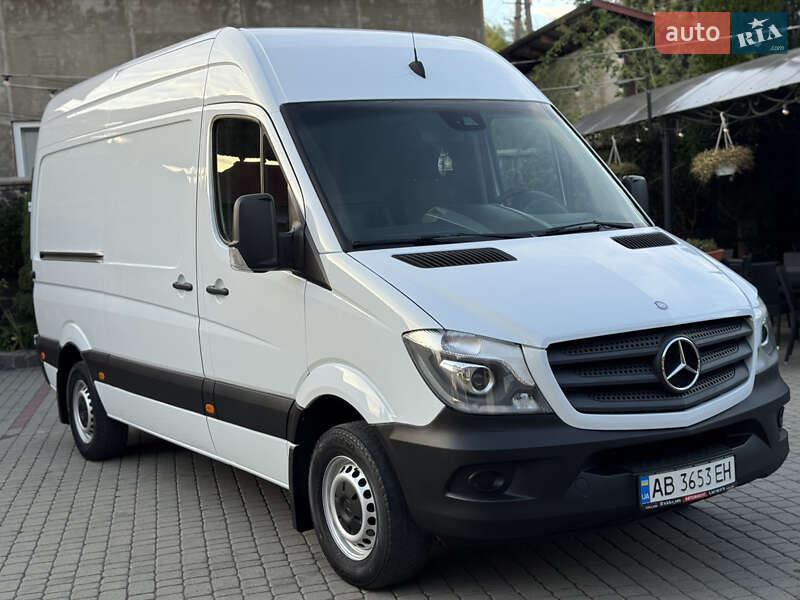 Вантажний фургон Mercedes-Benz Sprinter 2015 в Іршаві